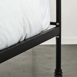 Alexander Queen Bed