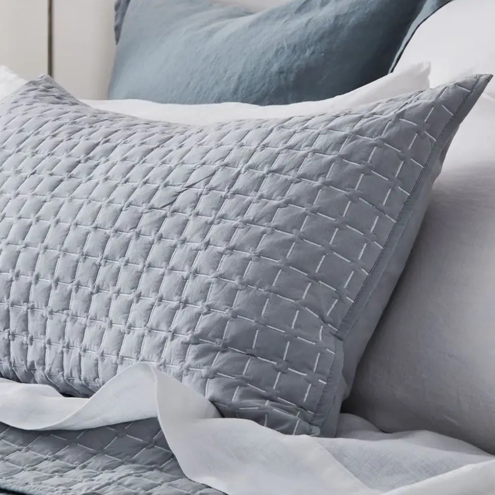 Arabella Coverlet 240x260