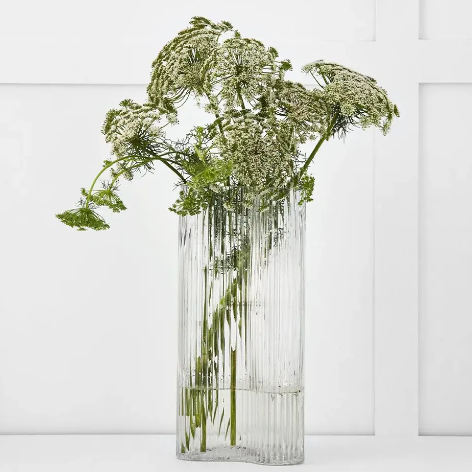 Christa Vase L