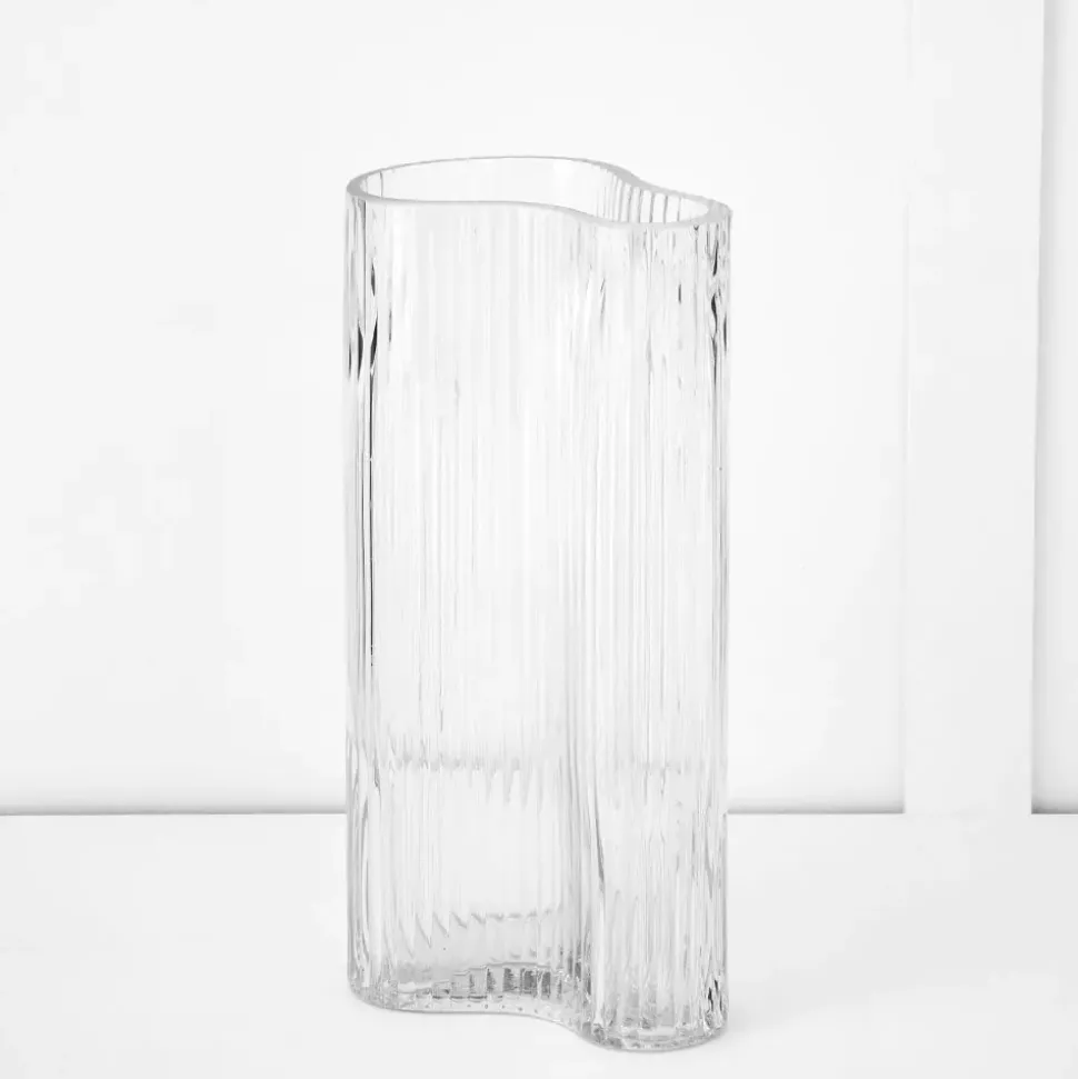Christa Vase L