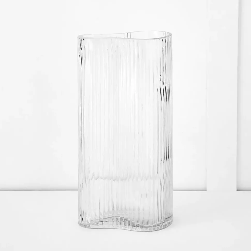 Christa Vase L