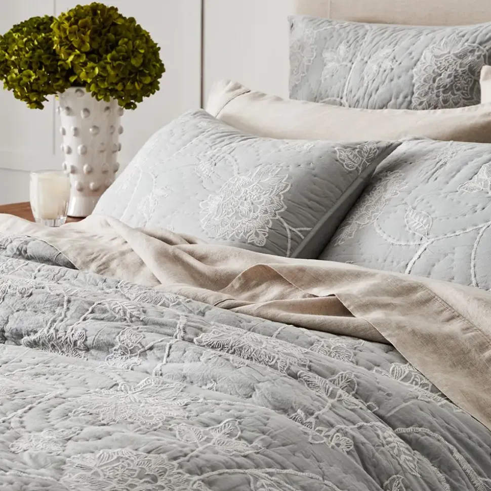Emmeline Coverlet 240x260