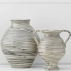 Esme Urn