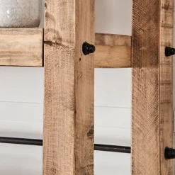 Isaac Shelf