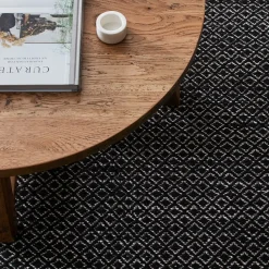 Jivika Rug - Ivory & Black