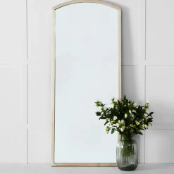 Maia Mirror