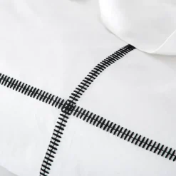 Metro Quilt Cover - White & Black
