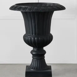 Terrain Classic Urn